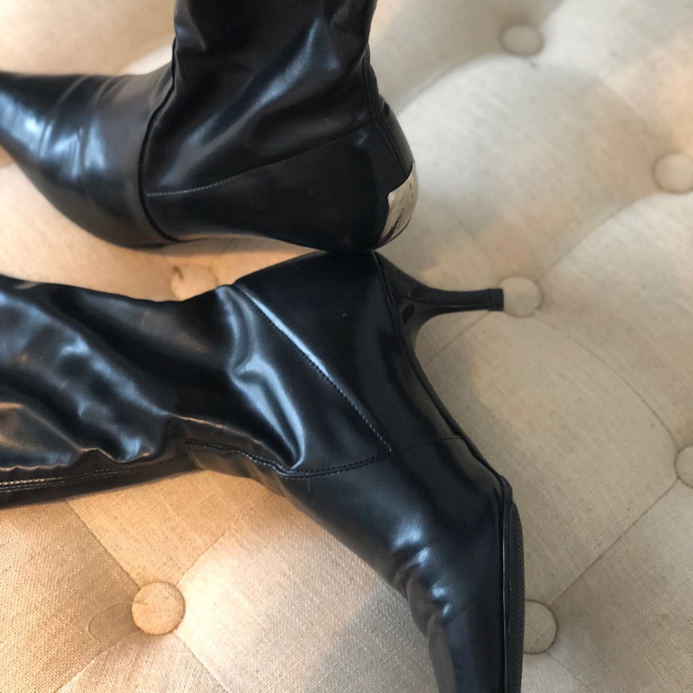 Donal J. Pliner boots